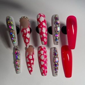 Hot pink custom acrylic PressOn nails